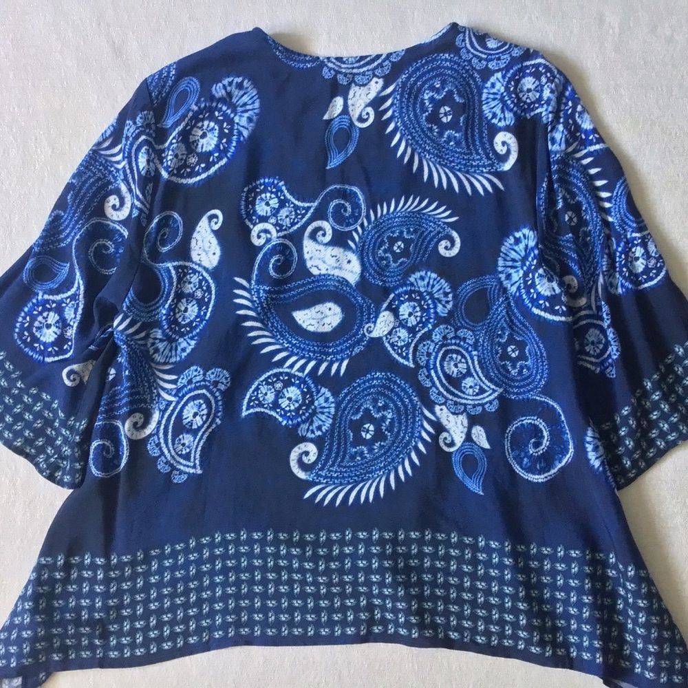 NEW Karen Kane Riviera Border Print Top Woman’s Size Large Blue Paisley Print - Picture 8 of 11